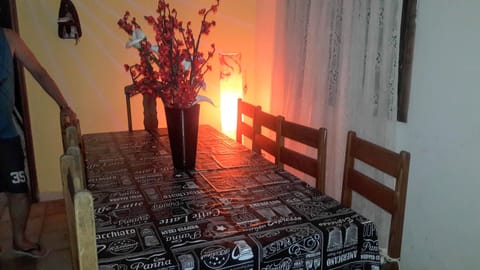 Basic House, Multiple Beds, Courtyard View | In-room dining