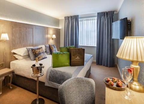 Double Room | Premium bedding, in-room safe, individually decorated