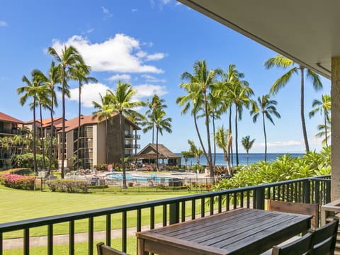 Pool/ocean views