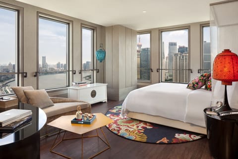 Down comforters, minibar, in-room safe, desk