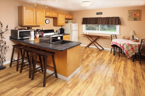 AdPrivate viewing fieldditional Photo