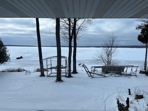 we have ice on the lake deep enough for machines/ shanties as of January 18 2025