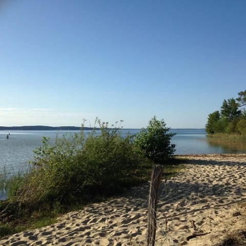 Beach nearby, kayaking, motor boating, rowing