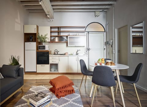 Apartment, 1 Bedroom | Private kitchen | Fridge, cookware/dishes/utensils