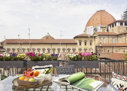 Apartment, 5 Bedrooms | Balcony