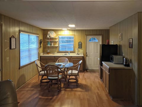 Dinette and Wet Bar in the Bedroom House...