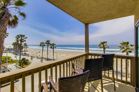 Private Balcony With Full Ocean View's 🌊 🌅
