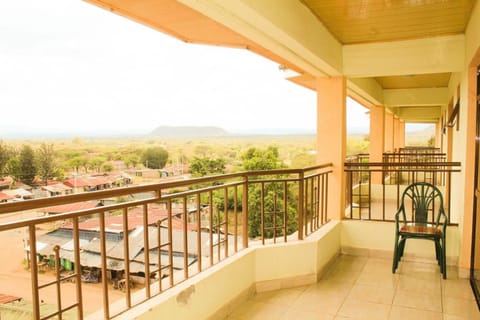 Deluxe Suite | Balcony