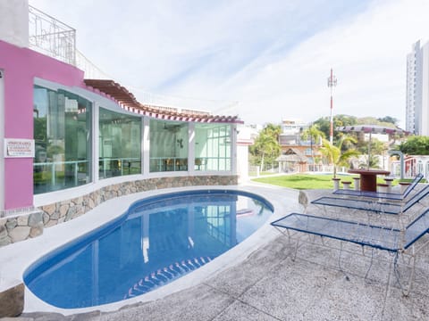 2 outdoor pools, open 8:00 AM to 10:00 PM, sun loungers