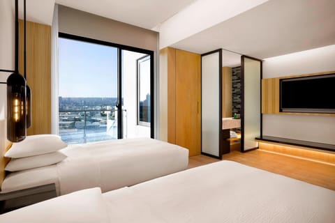 Room, 2 Twin Beds | Premium bedding, in-room safe, laptop workspace, blackout drapes