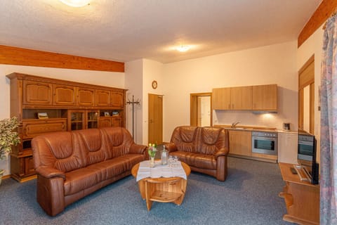 Apartment | Desk, blackout drapes, iron/ironing board, free WiFi