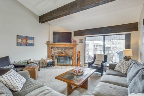 Avon Vacation Rental | 2BR | 2BA | 1,046 Sq Ft | Stairs Required