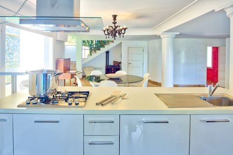 Dining Room, Kitchen