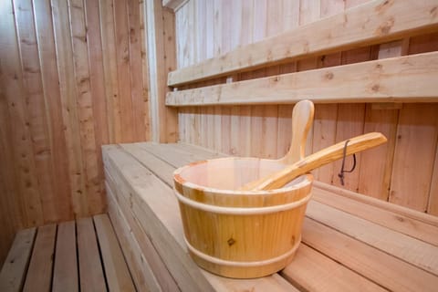 Sauna, steam room, aromatherapy, deep-tissue massages, prenatal massages