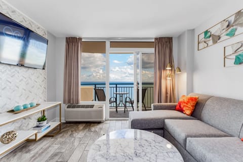 Make memories with your loved ones in our inviting oceanfront living room!