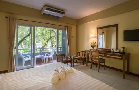 In-room safe, desk, laptop workspace, blackout drapes