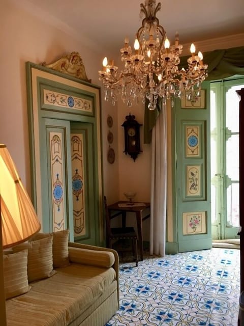 Suite | Living area | Flat-screen TV