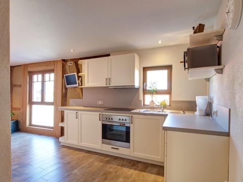 Comfort Apartment | Private kitchen | Shared fridge, espresso maker