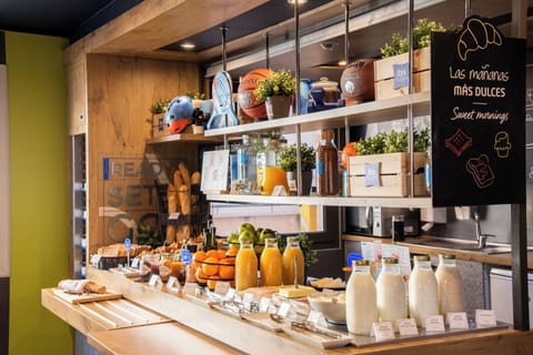 Daily buffet breakfast for a fee