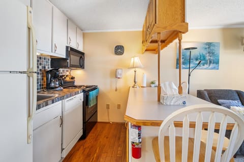 Fully-equipped kitchen