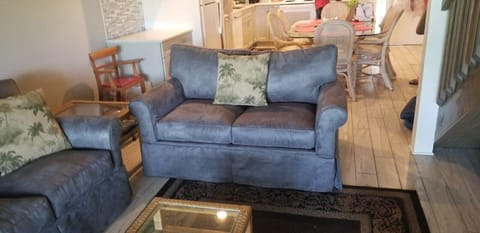 new living room loveseat