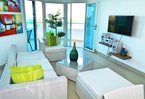 Superior Apartment, Multiple Beds, Non Smoking (005) | Living room | Flat-screen TV
