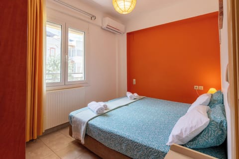 Master Bedroom with comfortable double bed and airco
