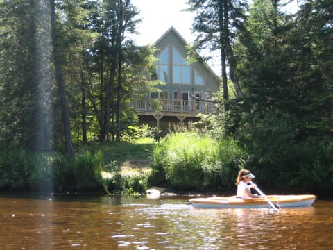 kayak no longer available, instead: a 2 person paddle board and a 3 person canoe