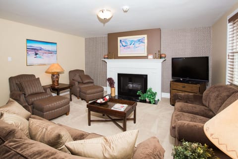 ParkCityResortLodging-ResortPlaza5040