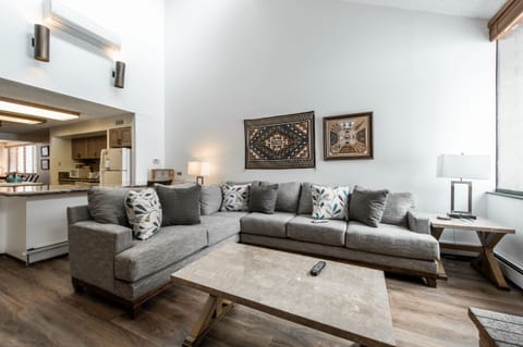 Park Avenue 216-Park City Resort Lodging
