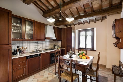 Villa Amata 12 (1985)