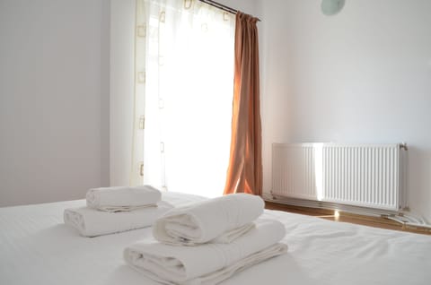 Signature Apartment, 1 Bedroom | 1 bedroom, Egyptian cotton sheets, premium bedding, down comforters
