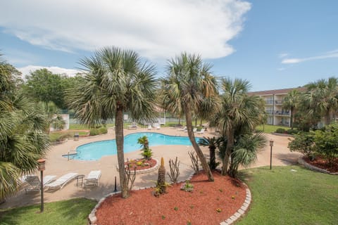 View of the prettiest courtyard on the coast!