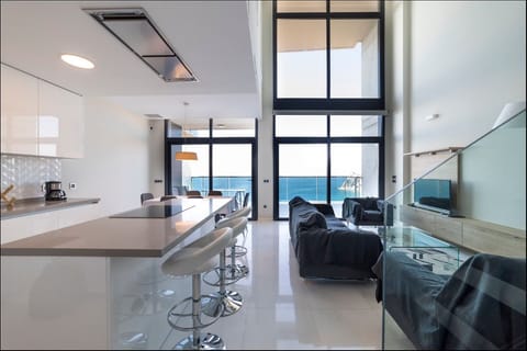 Duplex, Sea View | Living area | 43-inch Smart TV with digital channels, TV