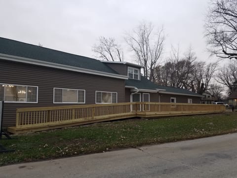 Outside dining on the deck. Deck furniture not pictured!