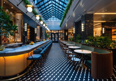 Dinner served, American cuisine