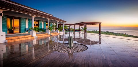 4,000 SF of pristine wood like tiled Terrace
