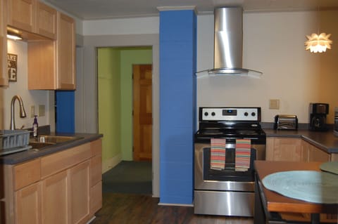 Contemporary Kitchen 