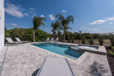 East facing pool & spillover spa with unblocked vistas and privacy. 