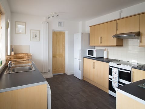 Cottage, Private Bathroom (Dune View Cottage) | Shared kitchen