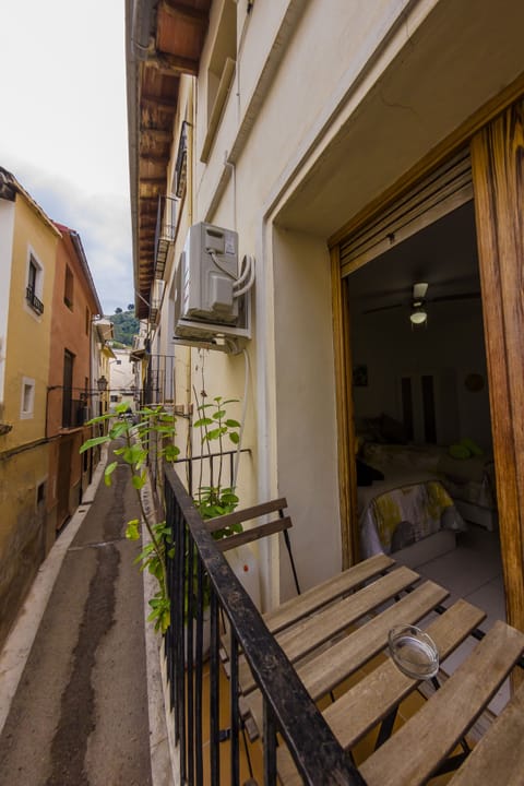 Economy Twin Room, 1 Bedroom | Balcony