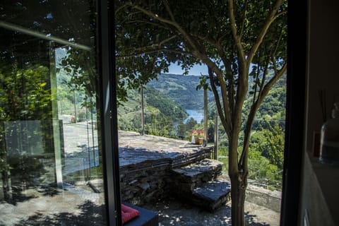 Double Room (Mencia) | Free WiFi, bed sheets