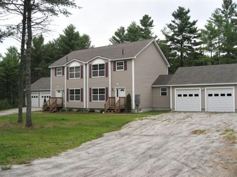 Duplex with 2 car garage each side