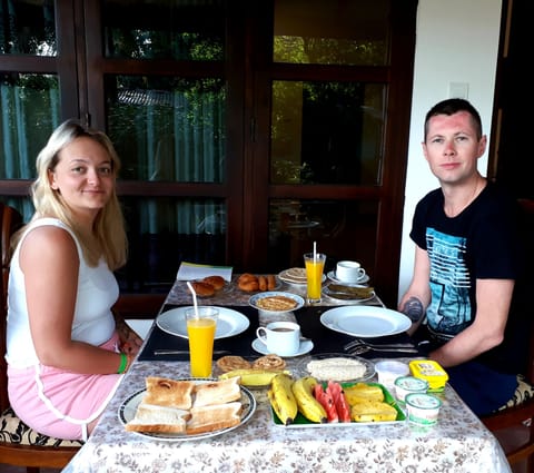 Free local cuisine breakfast
