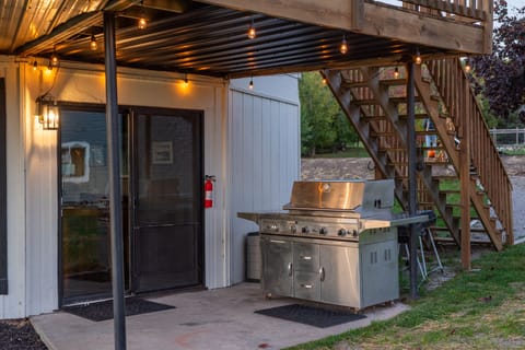Grilling area .