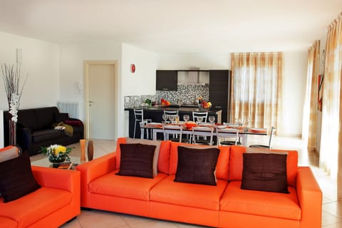 An alternative living room view