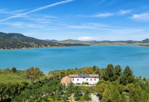 Refurbished holiday apartment in an Andalusian farmhouse in The Lake District Apartment in Valle del Guadalhorce