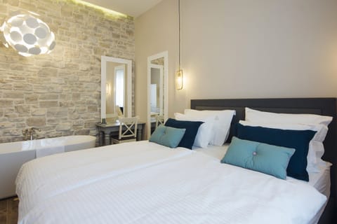 Superior Apartment, 1 King Bed with Sofa bed, Non Smoking | 1 bedroom, premium bedding, down comforters, memory foam beds