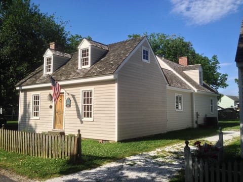 Front and side of W Melson House