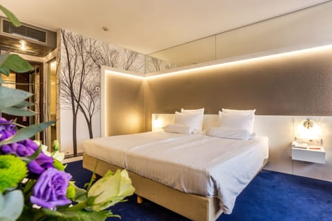 Luxury Room, Non Smoking | Select Comfort beds, minibar, desk, free WiFi